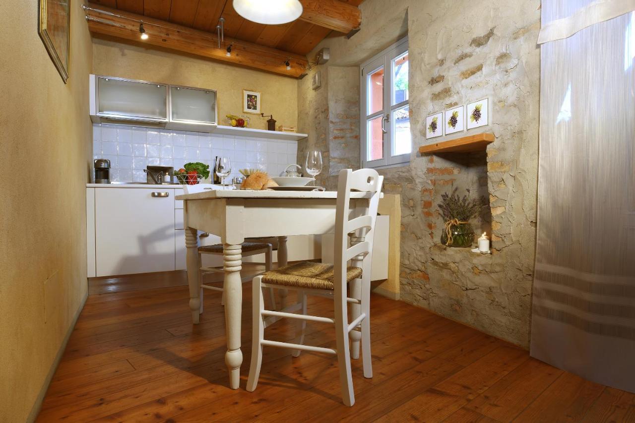 Ca 'D Calin Casa Nel Borgo Hotel Serralunga d'Alba Buitenkant foto